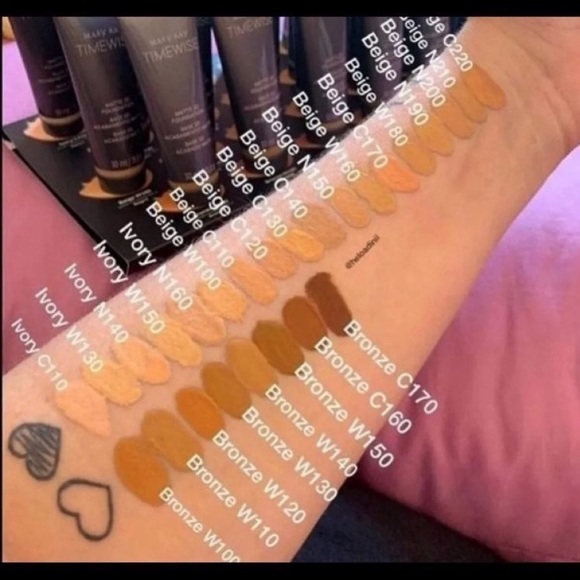 Mary Kay 3D Foundation - updated availability - Picture 3 of 5